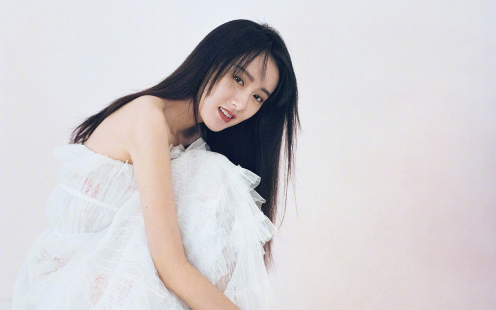 东莞工人高空飘荡,像“飞人”一样:在城市的每一次升空里拥抱安全与创新